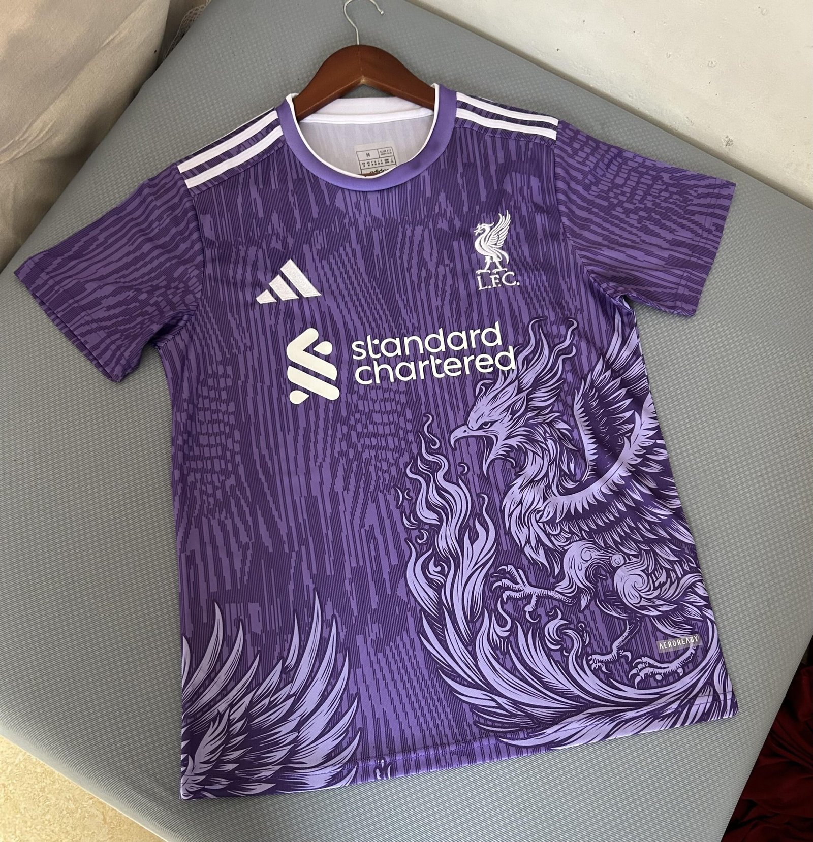 1283250d_cdbb6347-63c8-45a7-a10c-9f58a6a028ef.jpg Liverpool Jersey Special Edition VI 2025/2026 - Retro Football Shirt, view 2