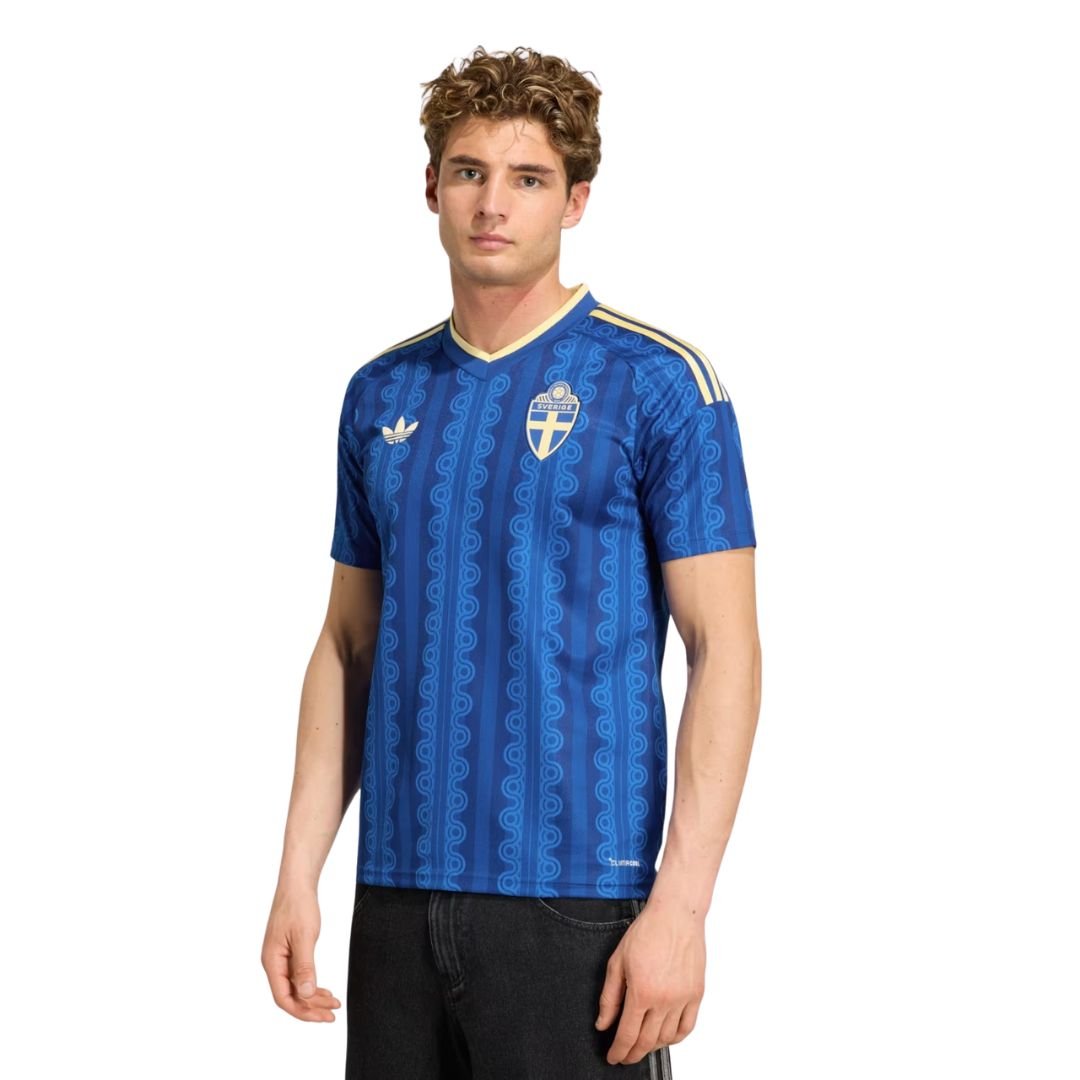 1_1ab98ff8-016c-4954-9ad2-6772251d0c79.jpg Sweden Away 2026/27 Fan Version - Retro Football Shirt