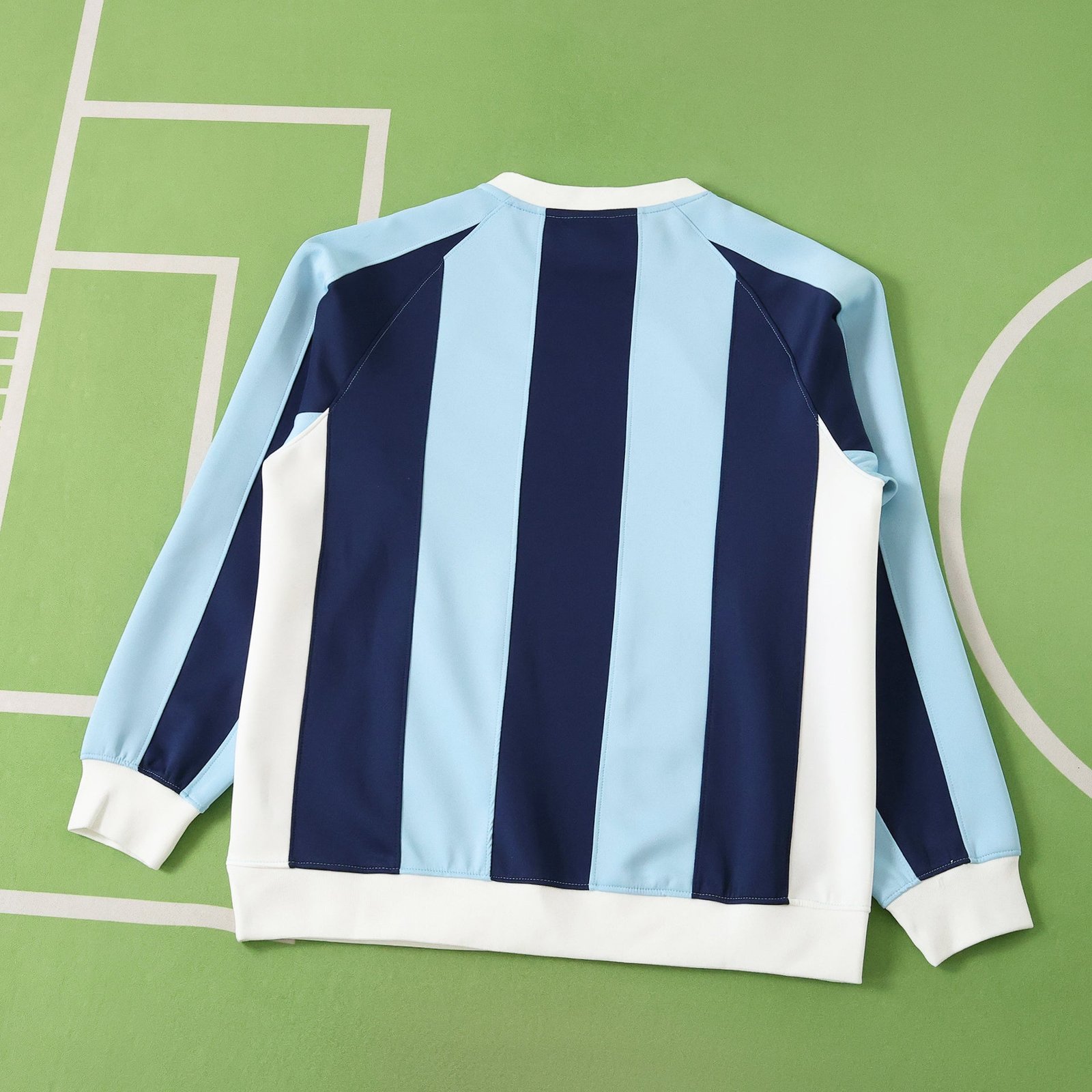 1abe7a00_0b6e8873-5d16-4ee2-92e4-d93d6060da3f.jpg Argentina Sweatshirt II World Cup 2026 - Retro Football Shirt, view 8