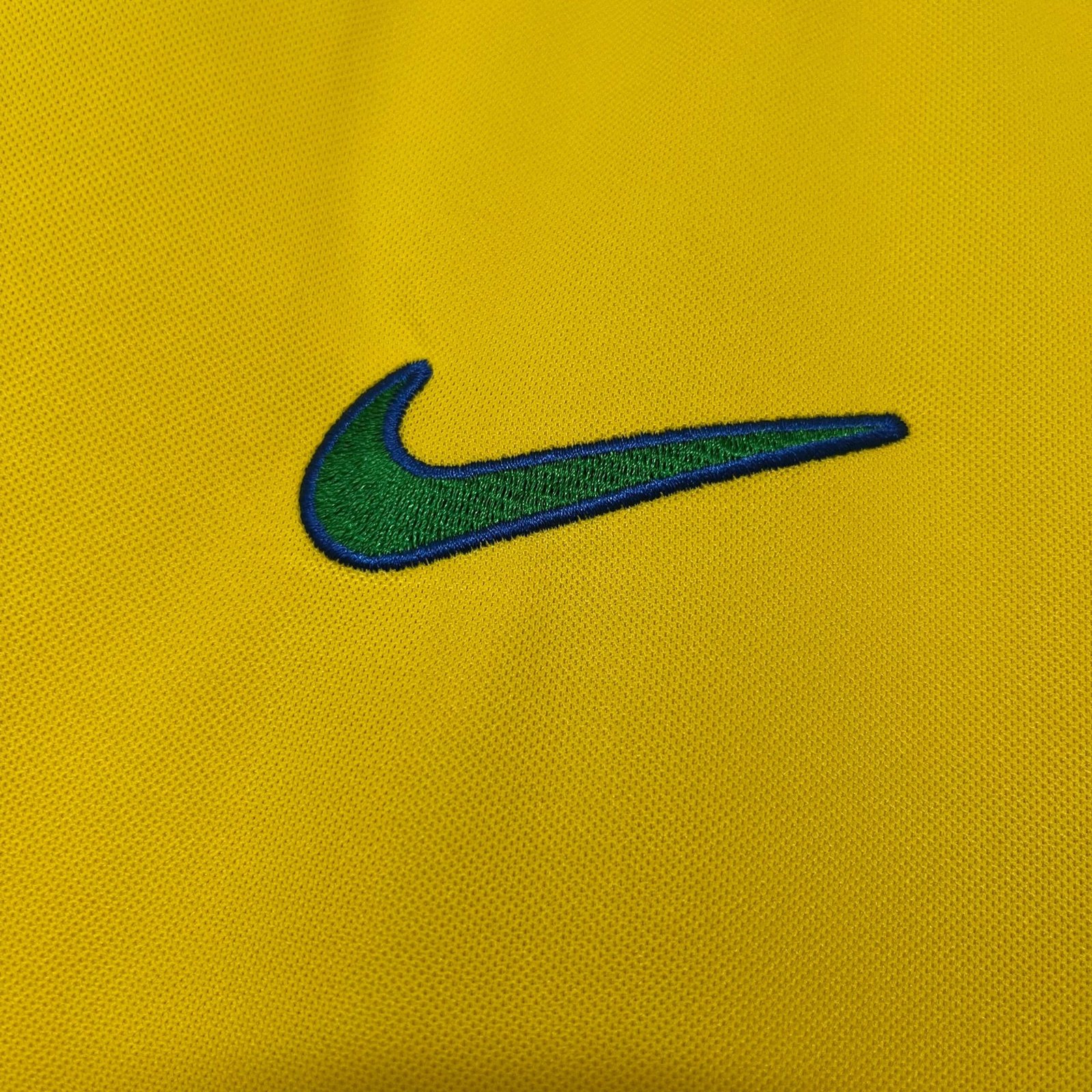 2939576F-27F1-4383-A118-1AAC734E0F33.jpg Brazil 1998 I Home Jersey – Retro Version - Retro Football Shirt, view 4