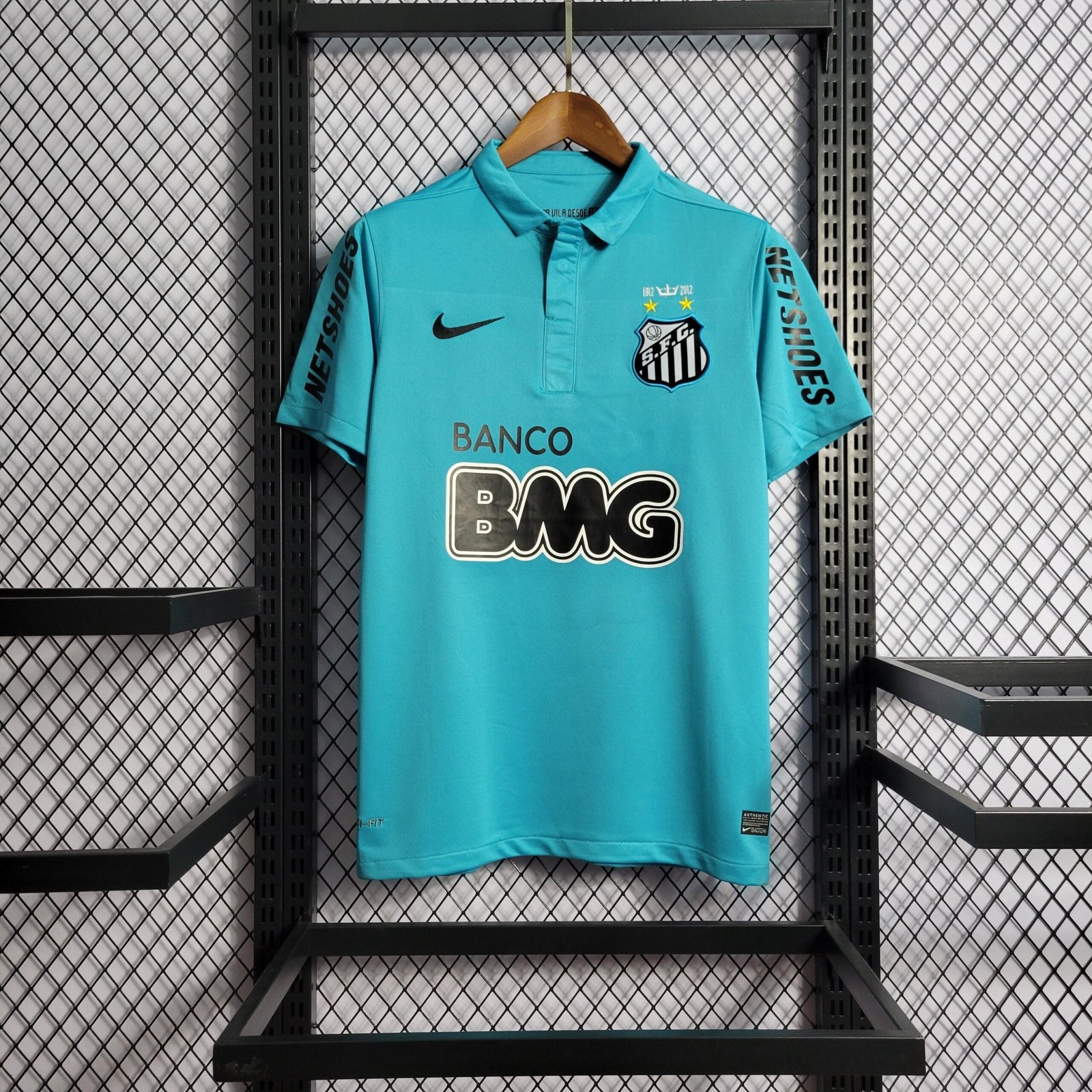 6_236c5d21-c717-43b7-9b7c-05f77e3d20f8.jpg Santos third 12/13 Retro - Retro Football Shirt, view 2