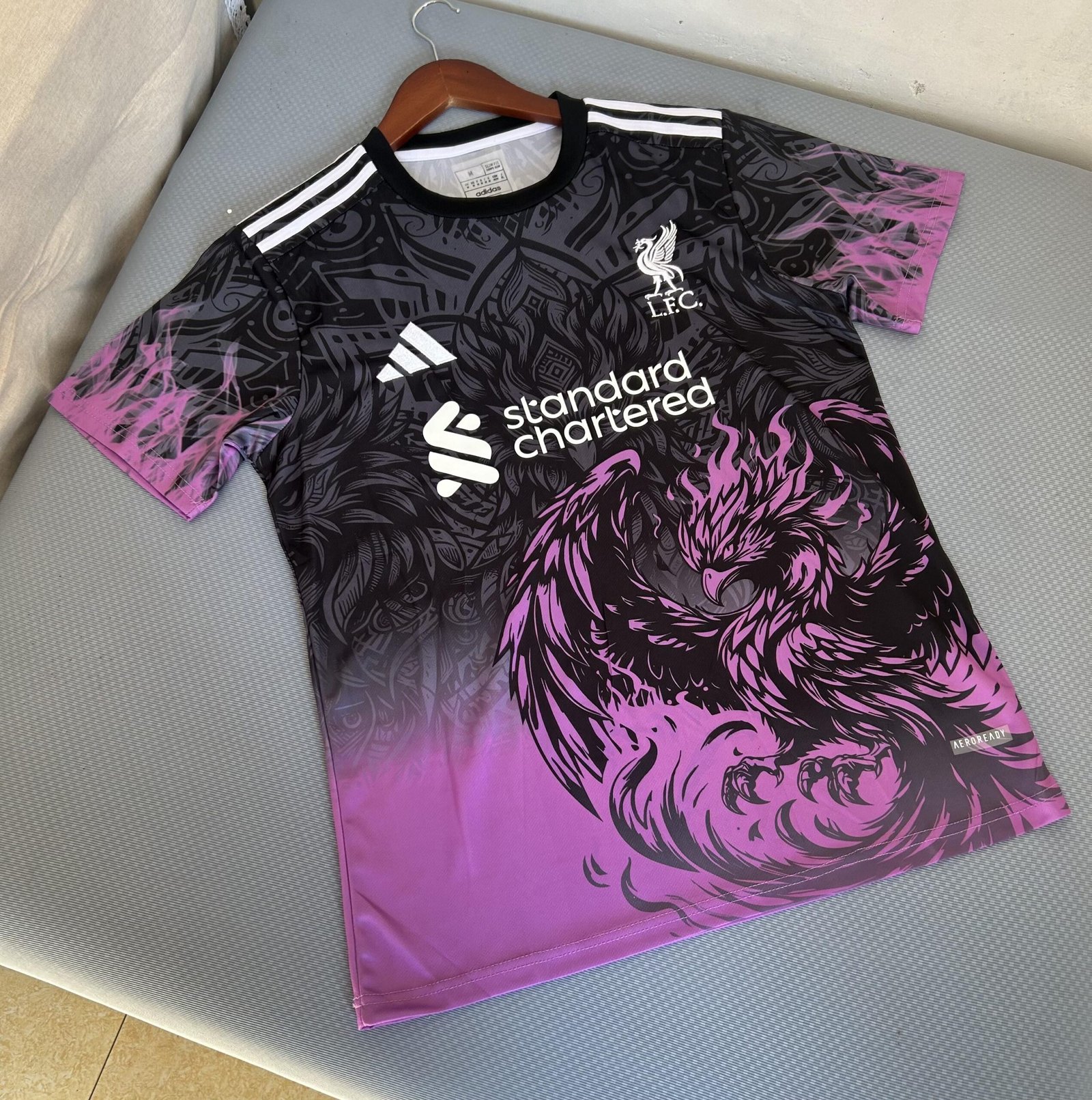 9ee467e7_83aed9ac-491c-45b3-9d8f-e3e8184a75c9.jpg Liverpool Jersey Special Edition II 2025/2026 - Retro Football Shirt, view 2