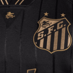 CAMISETASANTOSXCHARLIEBROWNJR2425HOMBRE_2_d9ca1844-48c3-4c19-bf3b-5a34ed09357a.png