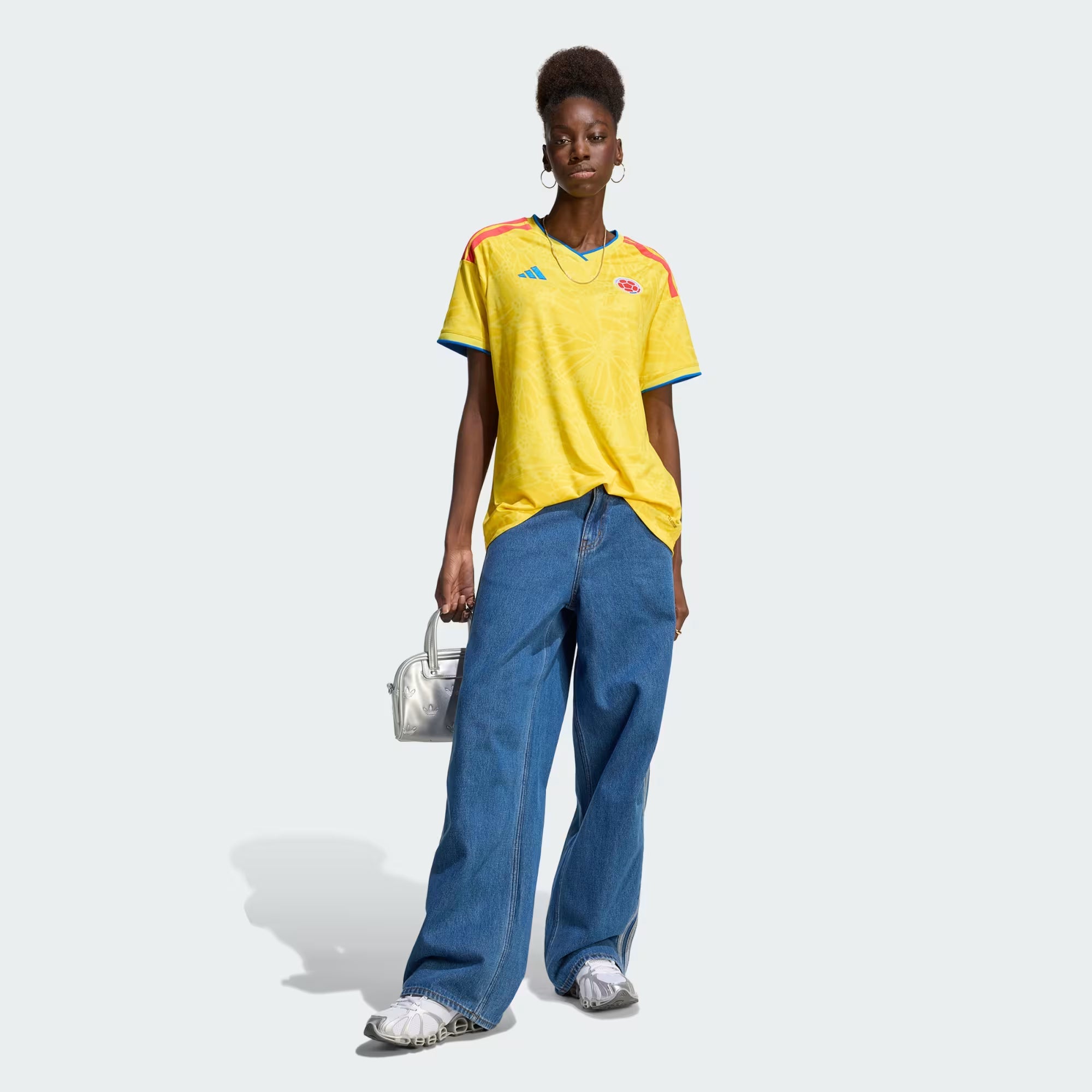 Colombia_26_Home_Jersey_Yellow_JZ8788_25_model.jpg