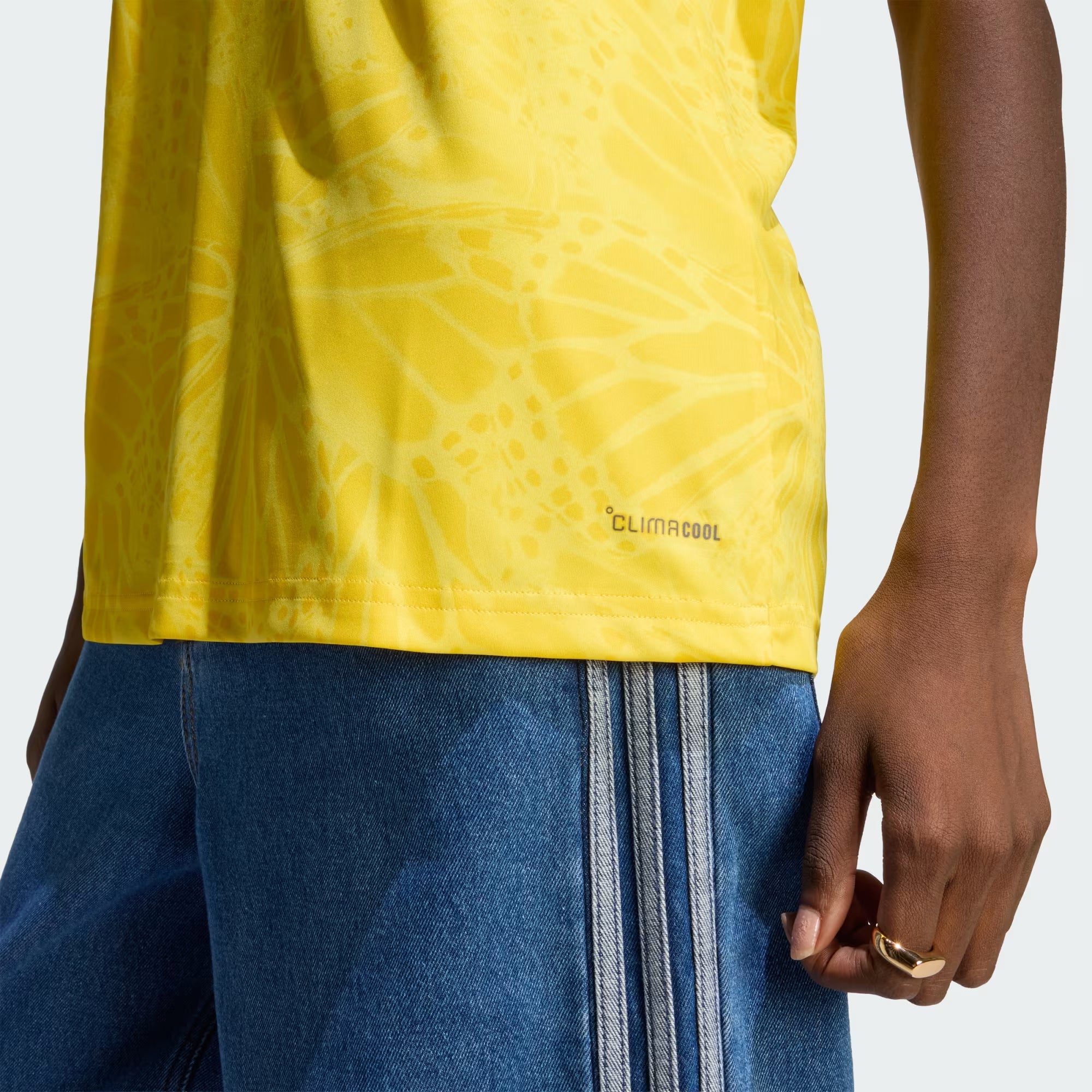Colombia_26_Home_Jersey_Yellow_JZ8788_42_detail.jpg