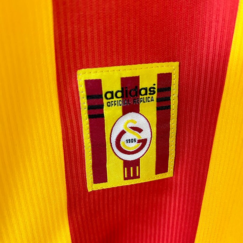 big_3_243425c6-9e74-49ef-81b7-1d6437b2ab70.jpg Galatasaray 1999/00 Home Retro Jersey - Retro Football Shirt, view 6